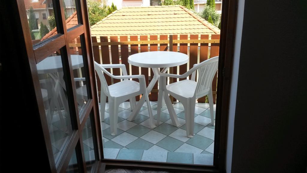 Gitta Apartman Buk Luaran gambar
