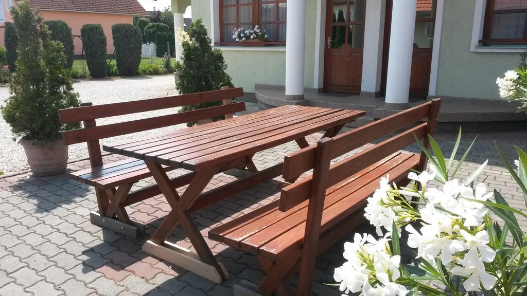 Gitta Apartman Buk Luaran gambar